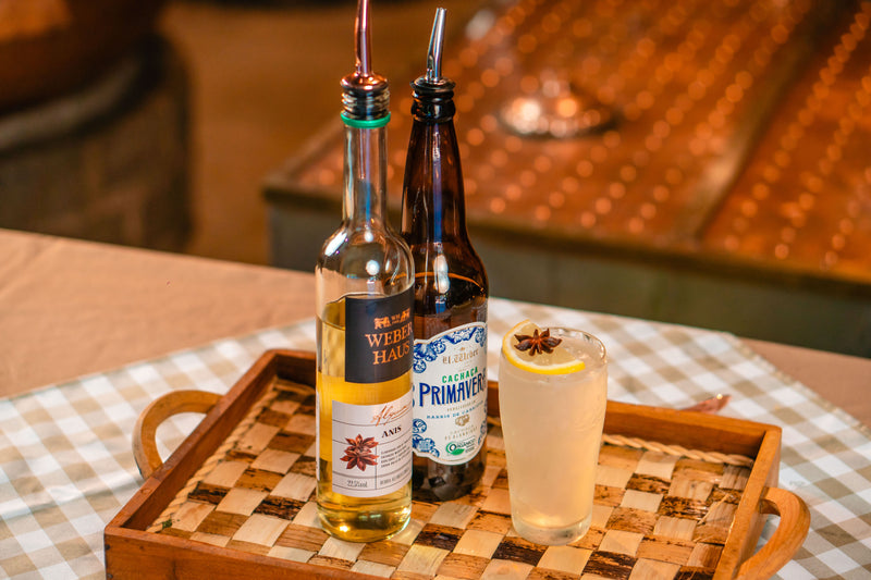 Bebida Mista de Cachaça com Anis Weber Haus 500ml