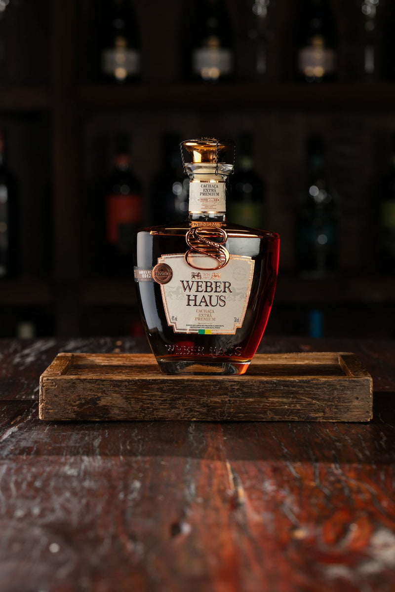 Cachaça Envelhecida 8 anos Extra Premium Weber Haus, 750ml