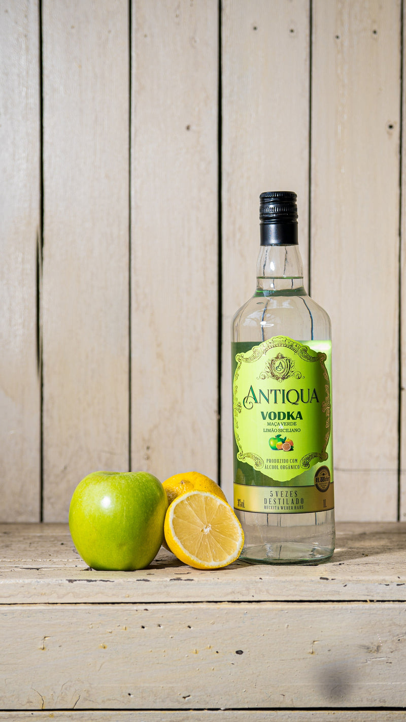 Vodka Maçã Verde e Limão Siciliano Antiqua 1000ml